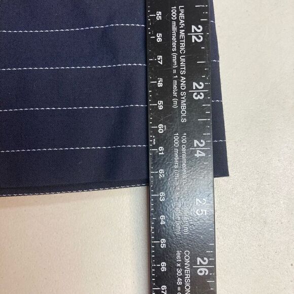 BANANA REPUBLIC Women’s Logan Crop Pants Sz 6 Pin Stripe Blue & White Ins 24.5” - Picture 5 of 12